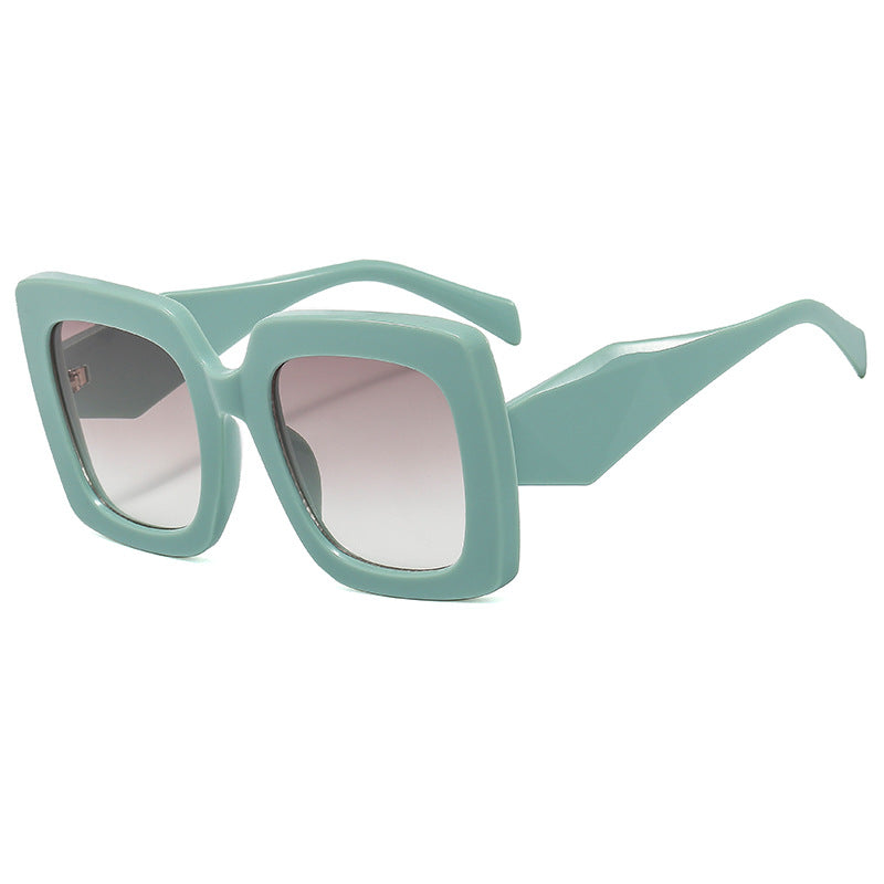 Women's oversized sunglasses in striking square design Bowlift