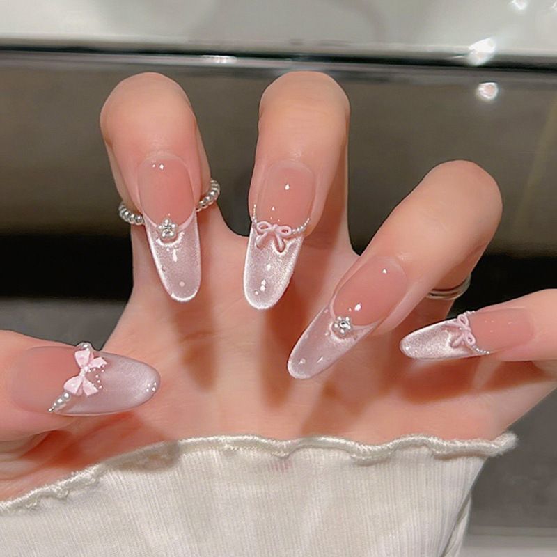 Artistic Gem-Accented Press-On Nail Extensions Bowlift