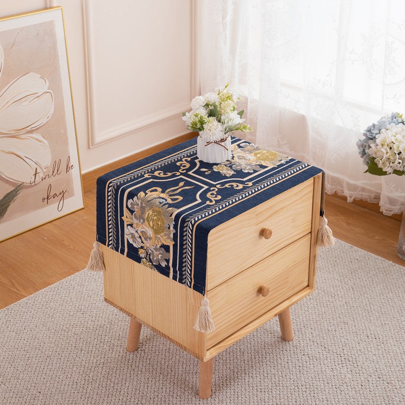 Decorative Leaf Print Table Cover