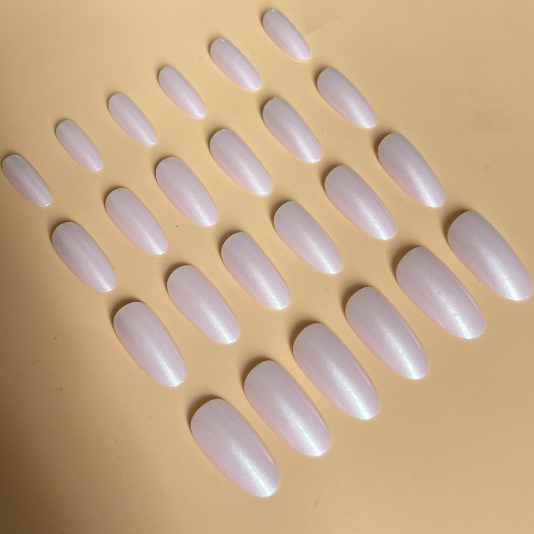 Elegant Almond Shaped Press-On Nail Extensions Bowlift