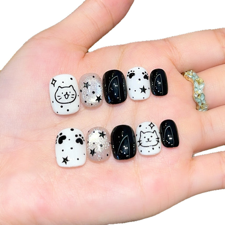 Artificial nails with cat and star design Bowlift