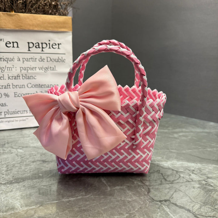 Handcrafted basket bag in stylish design Bowlift