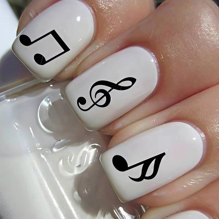 Artificial nails with music motif Bowlift