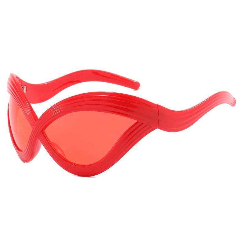 Women trendy designer sunglasses with curved frame Bowlift