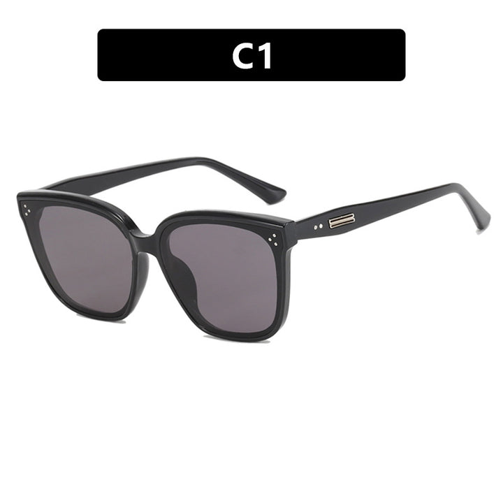Women's modern oversized sunglasses with elegant, wide frame Bowlift