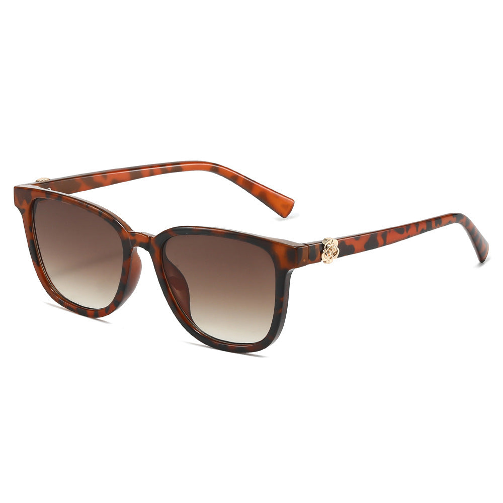 Vintage Cat-Eye Sunglasses Bowlift