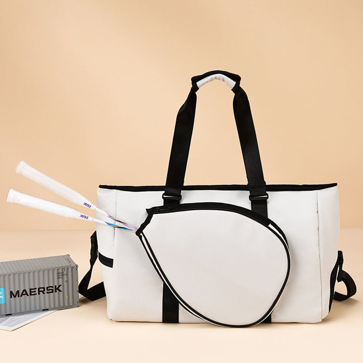 Sports and leisure bag with innovative compartment layout Bowlift