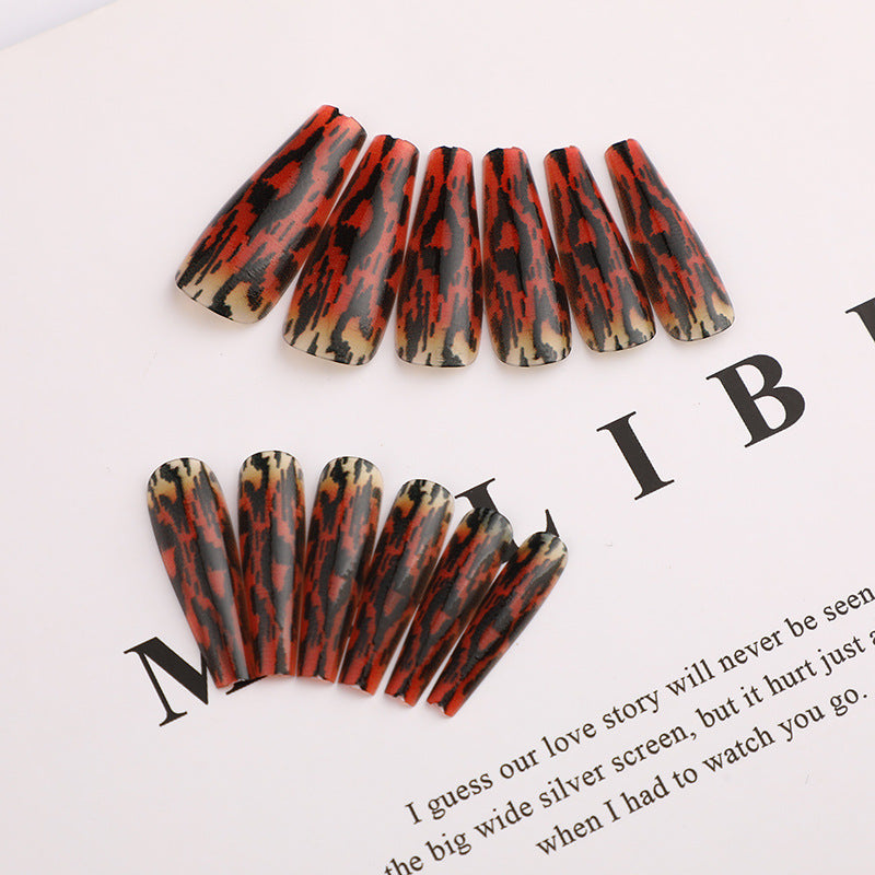 High-quality artificial nails Bowlift