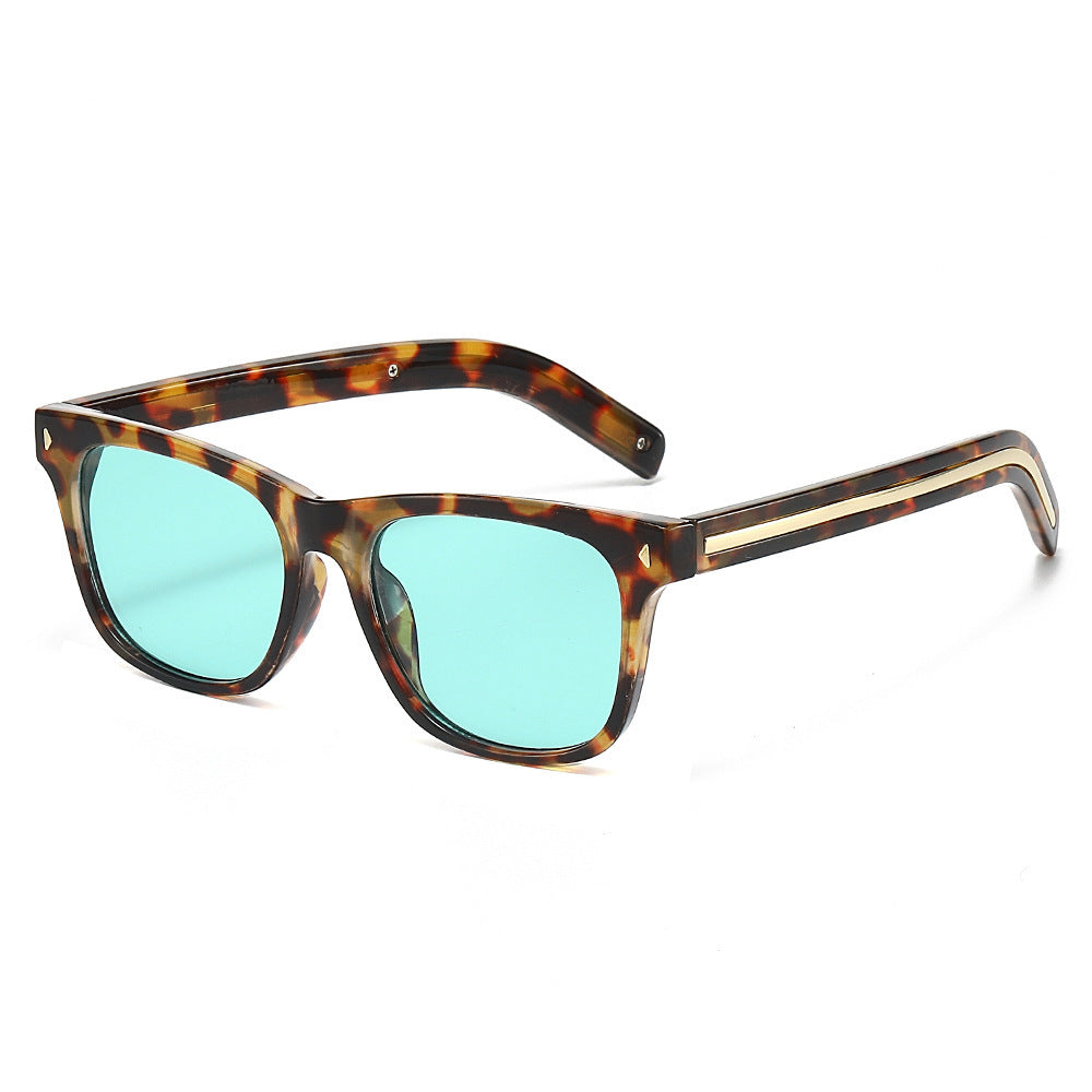 Retro-Inspired Flat Frame Sunglasses Bowlift