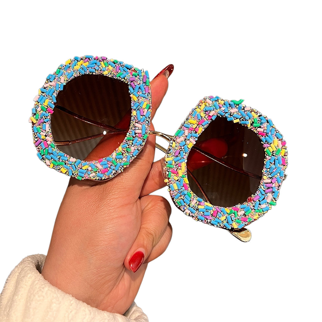 Women's fashion sunglasses with creative structures and colorful accents Bowlift