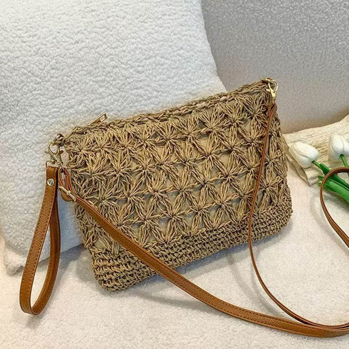 Shoulder bag with elaborate crochet designs Bowlift