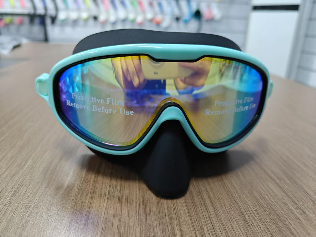 Safety goggles with anti-fog technology Bowlift