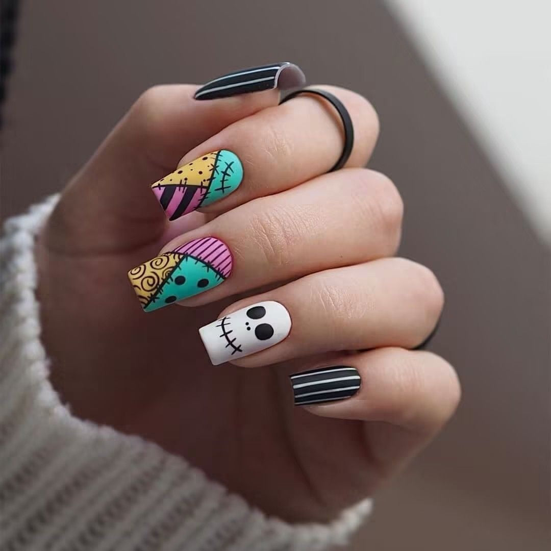Creative nail art set with imaginative Halloween designs Bowlift