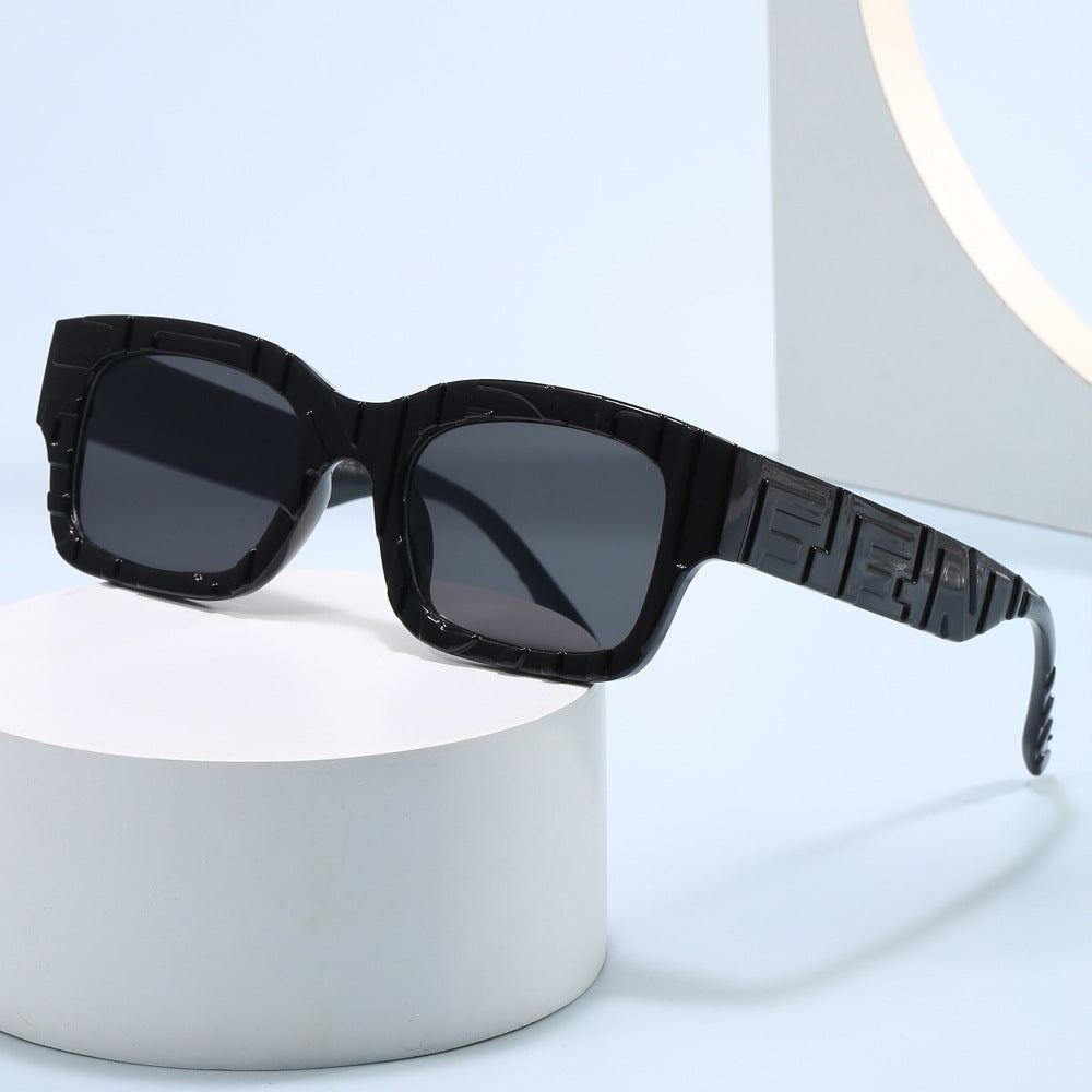 Women's fashionable square sunglasses with textured frame and UV protection Bowlift