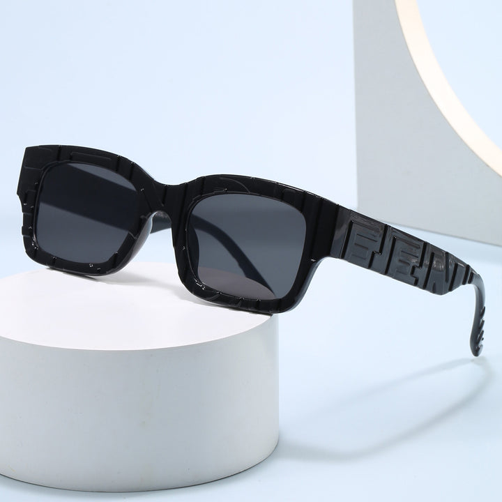 Women's fashionable square sunglasses with textured frame and UV protection Bowlift