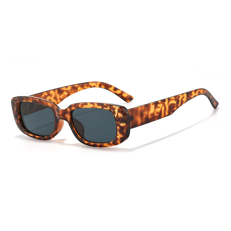 Vintage-Inspired Bold Frame Sunglasses