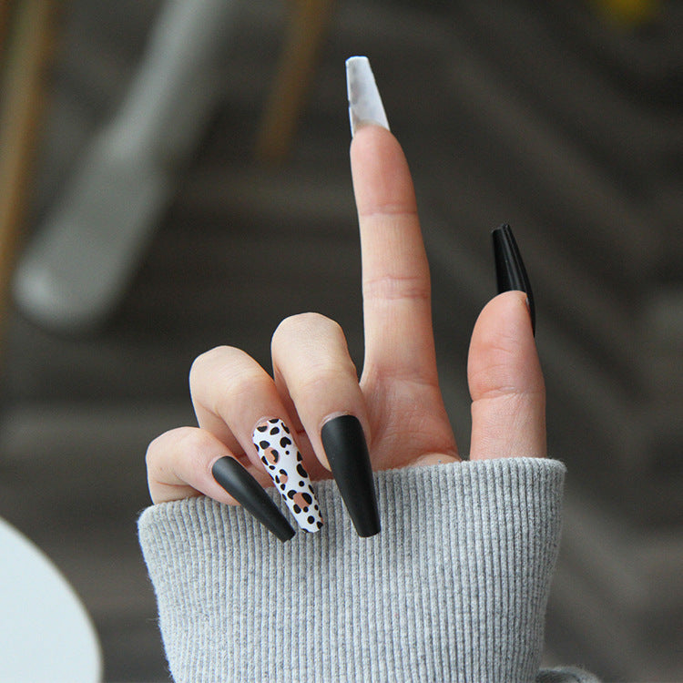 Artificial nail set with trendy leopard pattern and elegant matte finish Bowlift