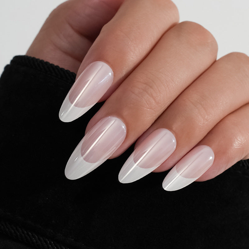 Artificial Nail Tips with Elegant French-Tip Design Bowlift