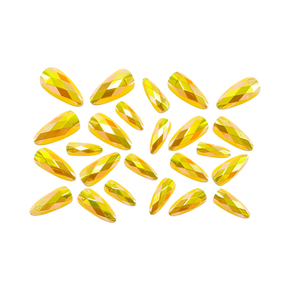 Artificial nails with elegant crystal design Bowlift
