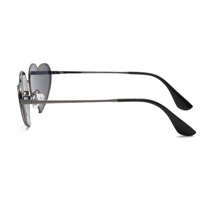 Ladies heart-shaped sunglasses with glamorous frame Bowlift