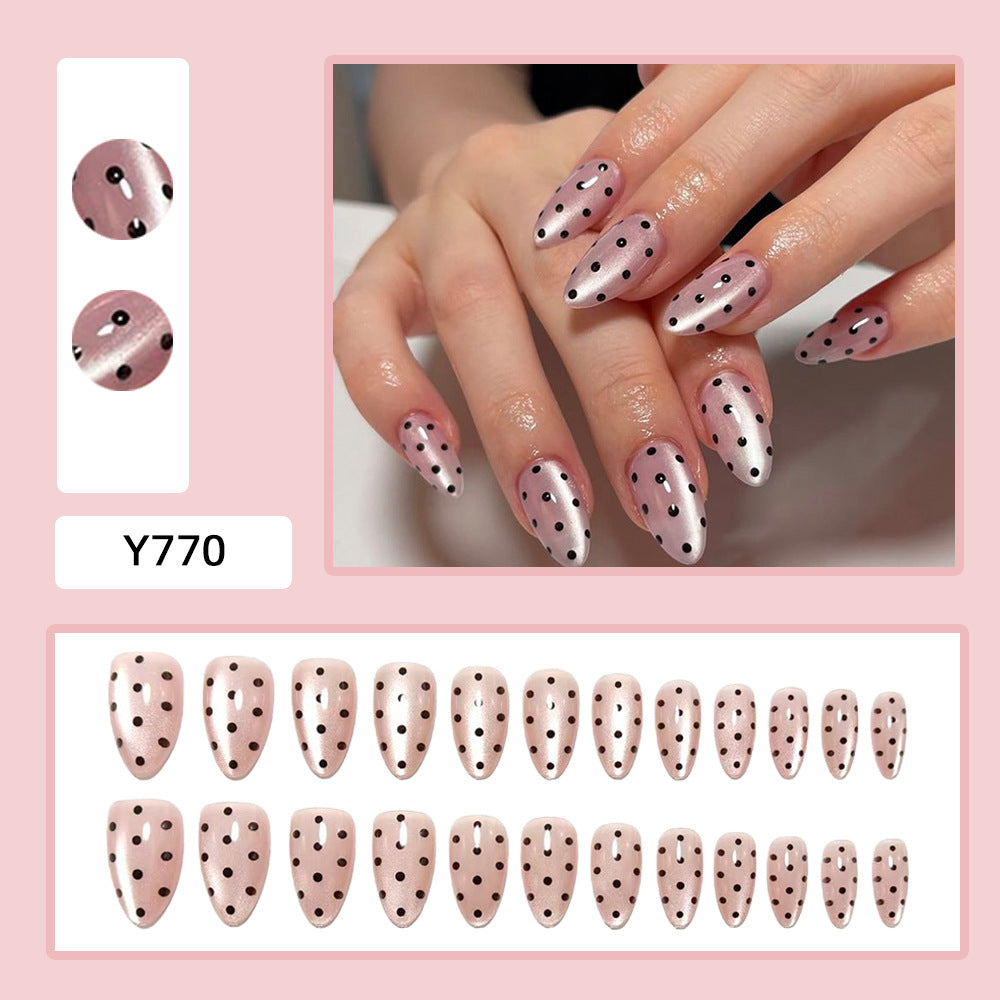Art Nails in Elegant Polka Dot Design Bowlift