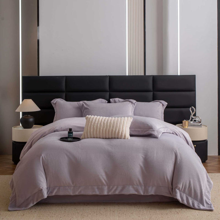 Linen bedding set with stonewashed structure and light cotton blend