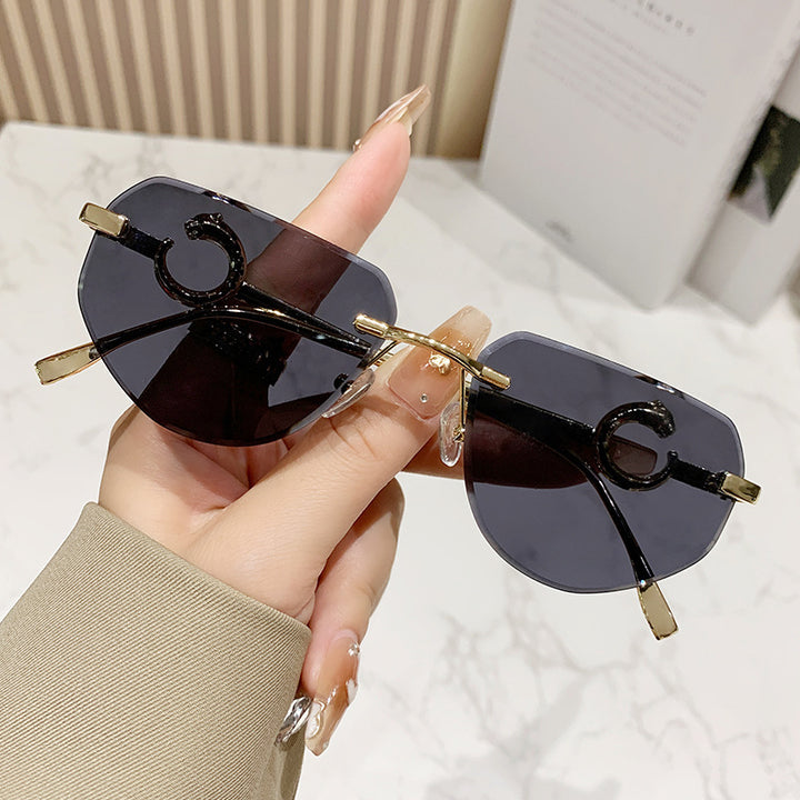 Women's trendy chic sunglasses in modern design with delicate metal frame Bowlift