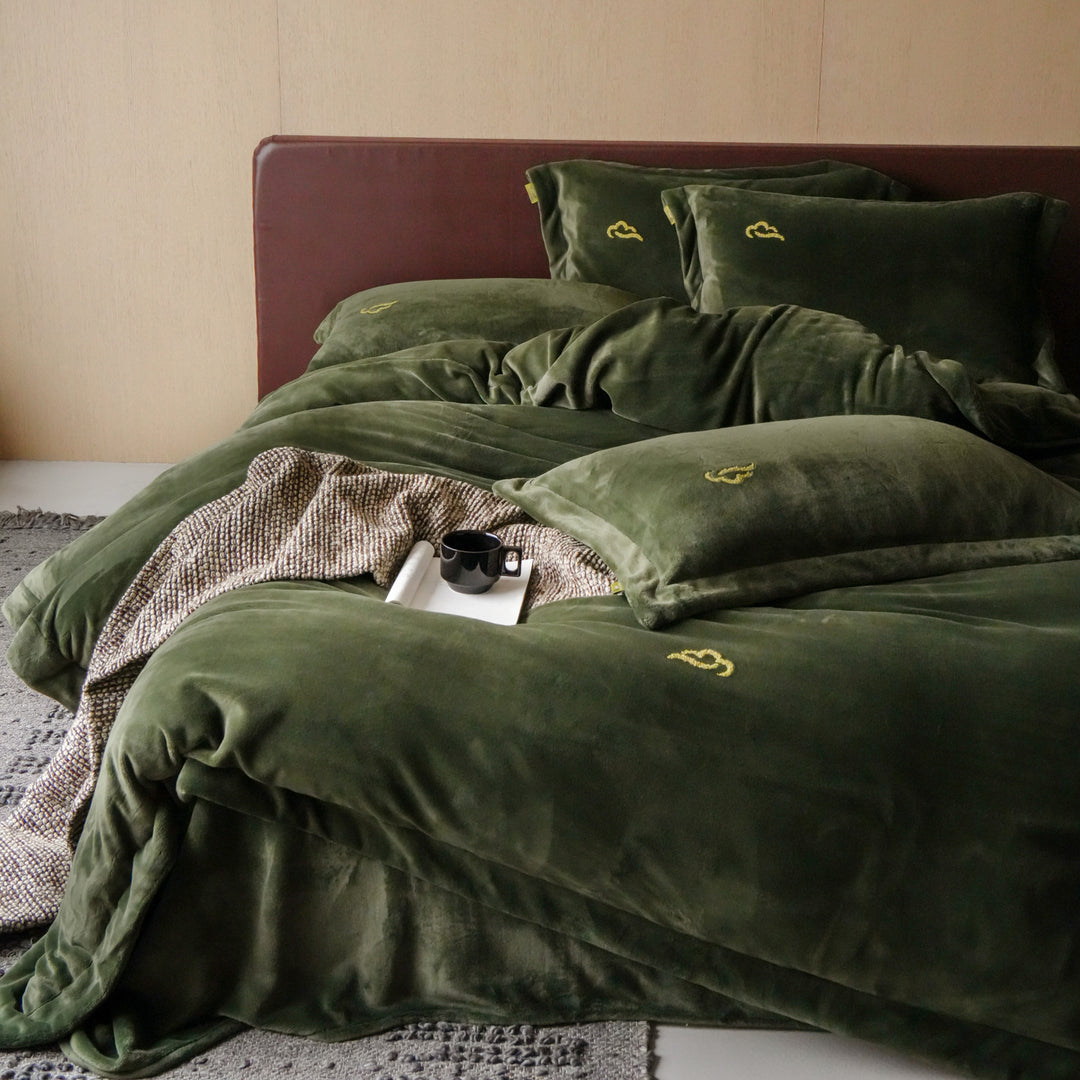 Washed Linen-Blend Cloud-Embroidered Duvet Cover Set with Hidden Closure
