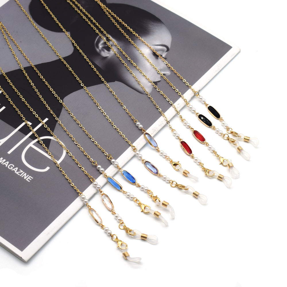 Elegant Eyewear Chain with Decorative Accents Bowlift