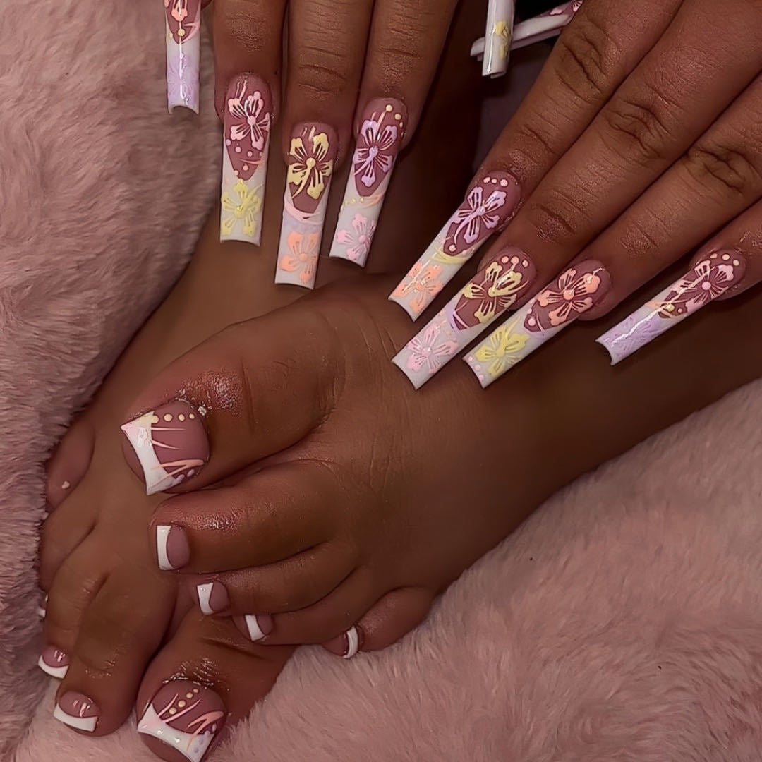 Exquisite Floral Nail Art Extensions Bowlift