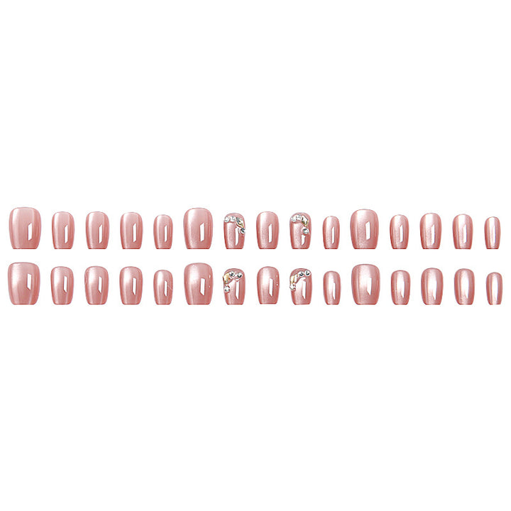 Glittering artificial nail tips with elegant details Bowlift