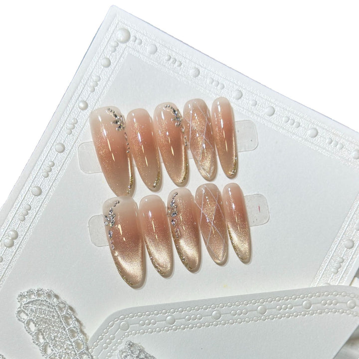 Glamorous Stiletto Press-On Nail Set with Rhinestone Accents Bowlift