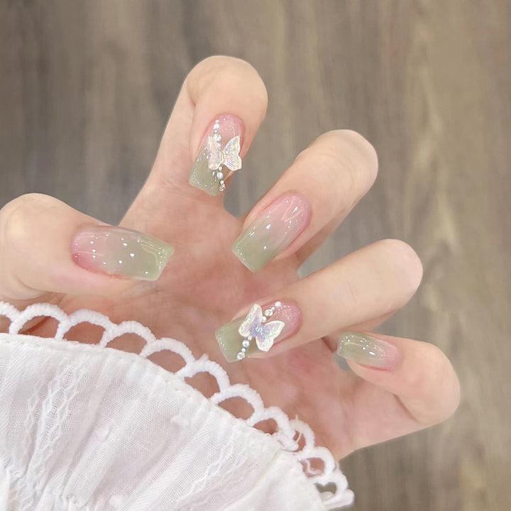 Artificial nails with heart design Bowlift