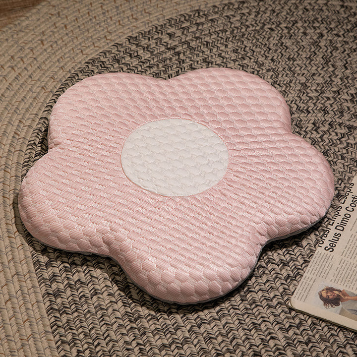 Flower cushion with breathable surface Bowlift