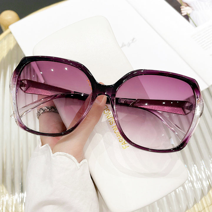 Women's oversized sunglasses in elegant butterfly design Bowlift