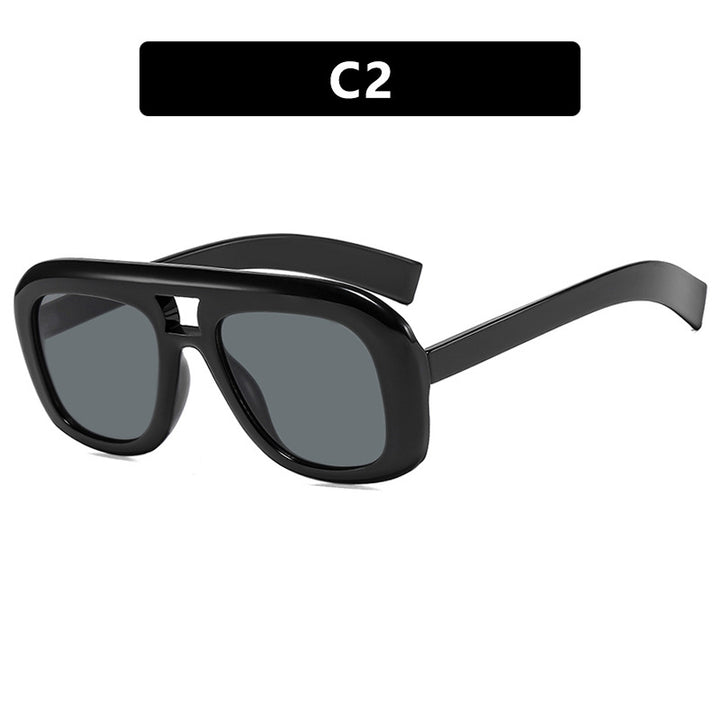 Women's striking sunglasses in elegant style Bowlift