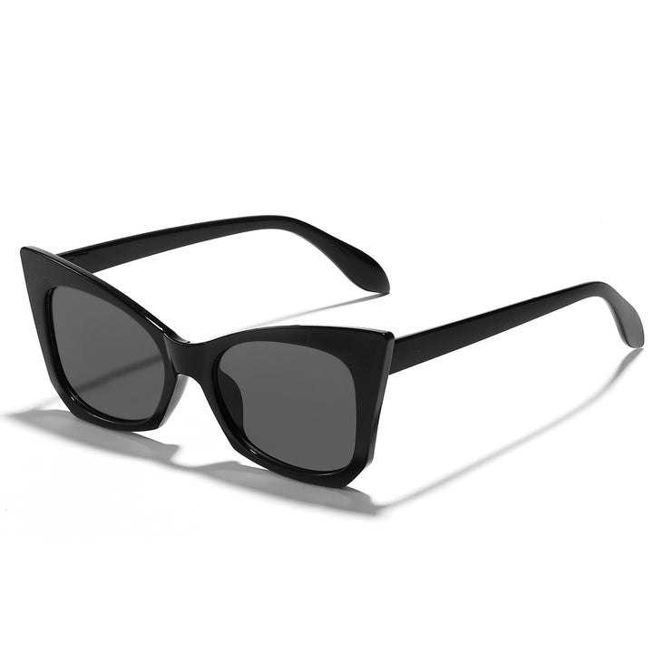 Women's sunglasses in trendy cat-eye design with striking leopard pattern Bowlift