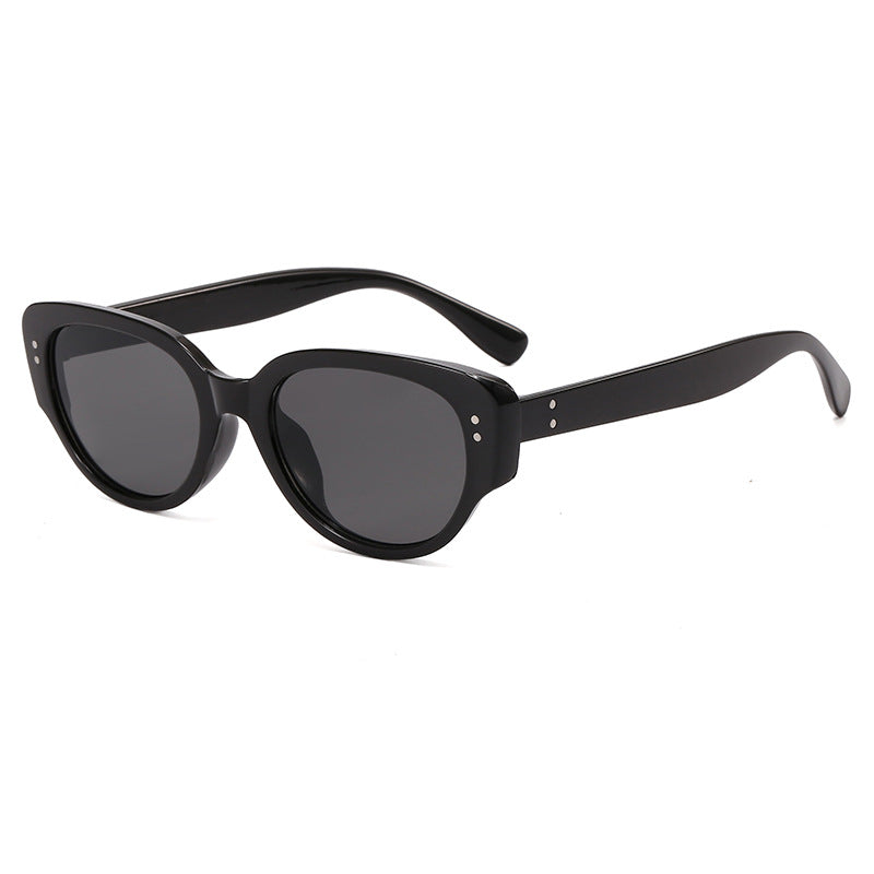 Women's fashionable sunglasses with striking design Bowlift