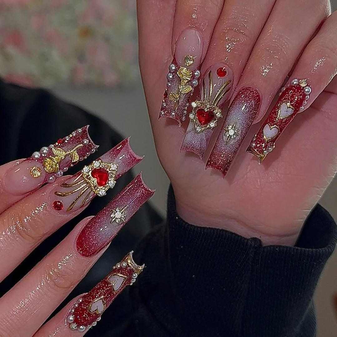 Exquisite artificial nails with glamorous decorations Bowlift