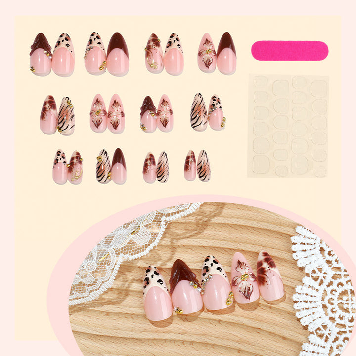 Creative Nail Design Set with Elegant Accents Bowlift