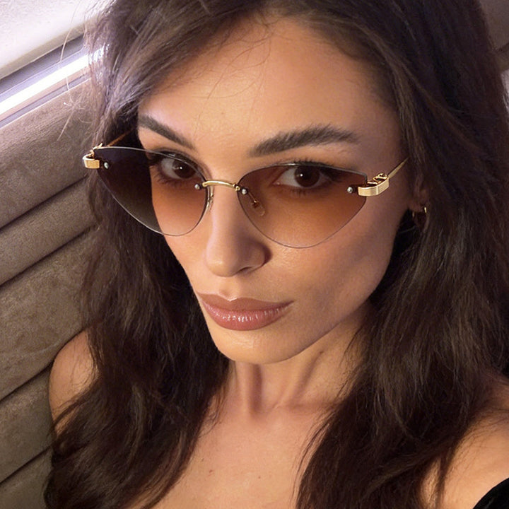 Women elegant Cat-Eye sunglasses with ultra-light metal frame Bowlift