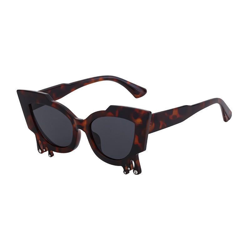 Women Exclusive Cat Eyes Sunglasses with Artistic Details Bowlift