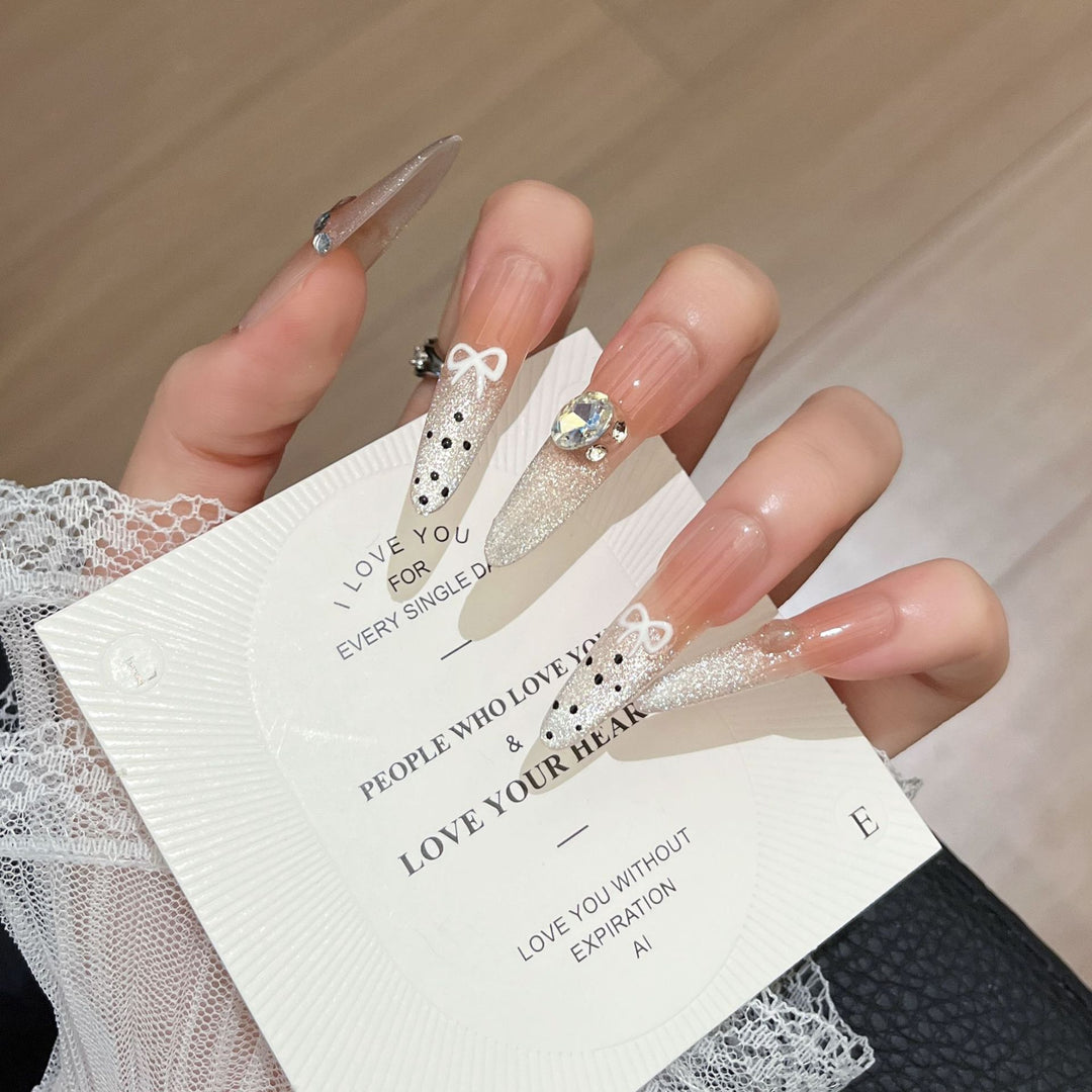Stylish Stiletto Press-On Nail Extensions Bowlift