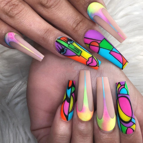 Creative artificial nails in playful design Bowlift