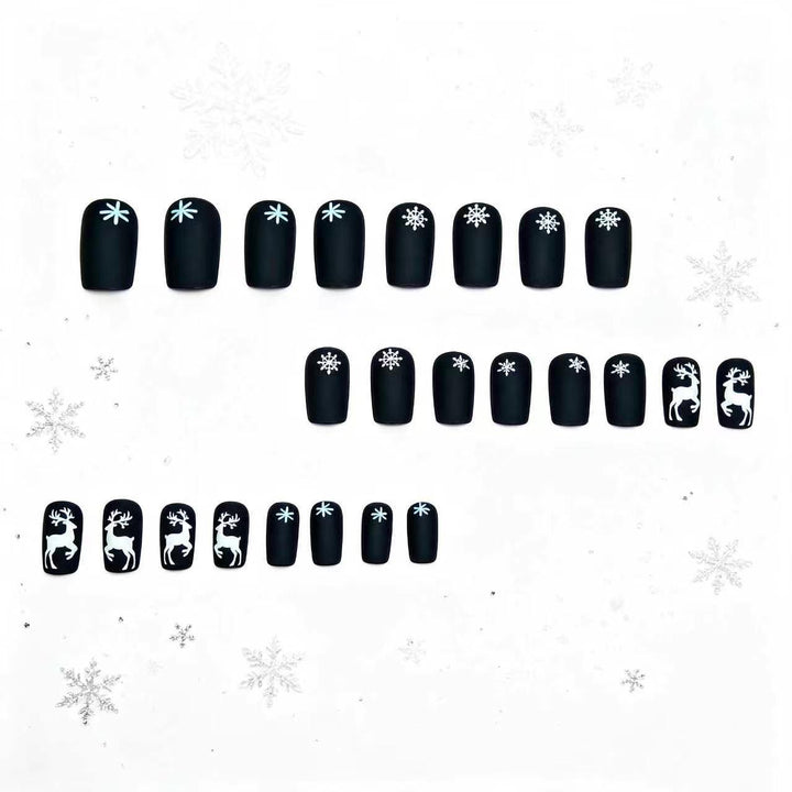 Artistic Holiday-Themed Nail Art Bowlift
