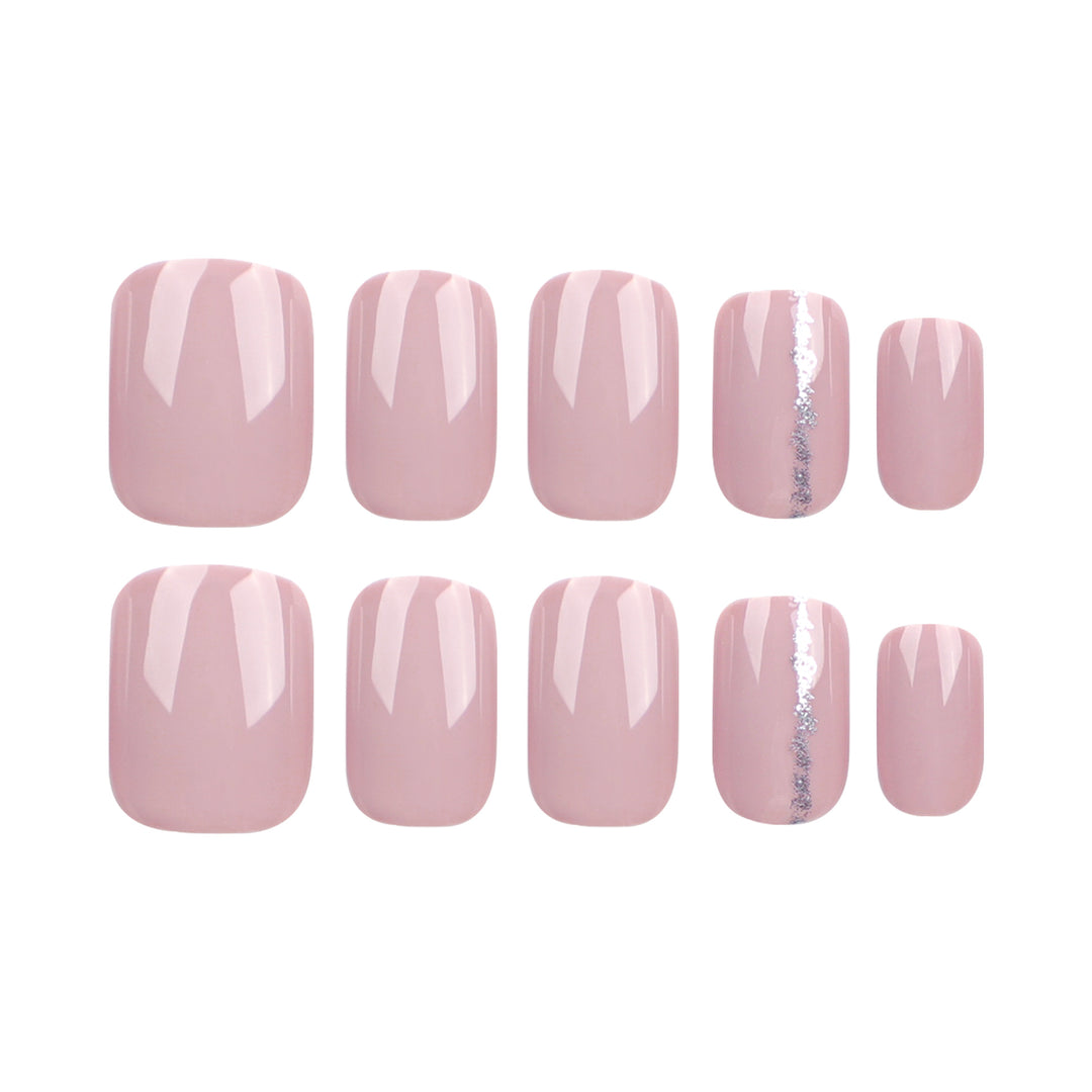Nail art with elegant glitter accent Bowlift