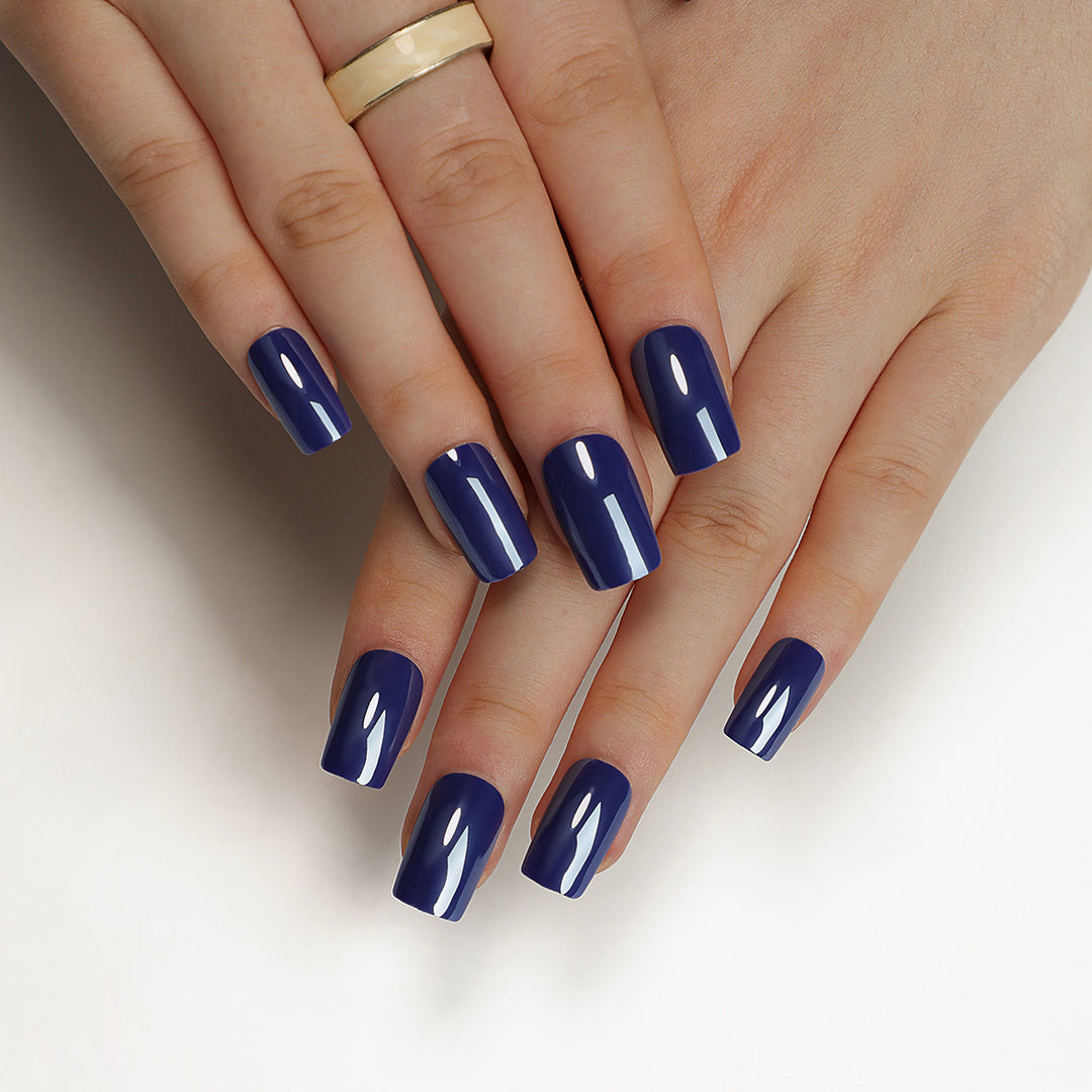 Glossy artificial nails with elegant manicure Bowlift