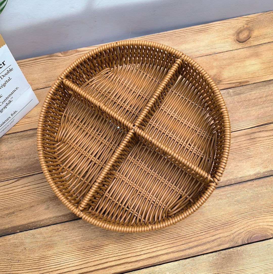 Ladies round basket plate with compartments Bowlift