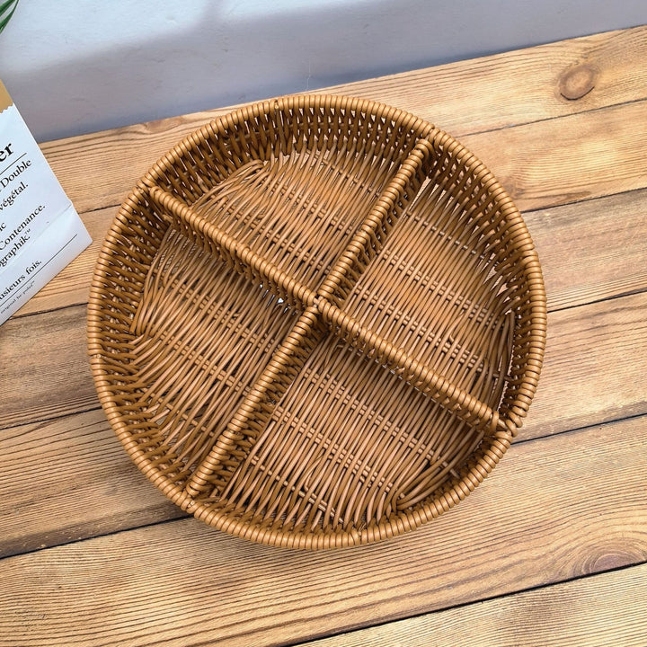 Ladies round basket plate with compartments Bowlift