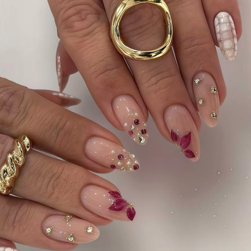 Glamorous Decorative Nail Art Extensions Bowlift
